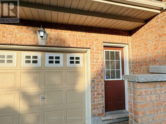 Photo - 35 Hyacinth St