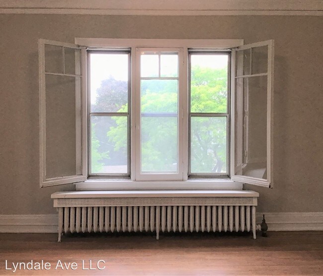 Photo - 2544 Harriet Ave