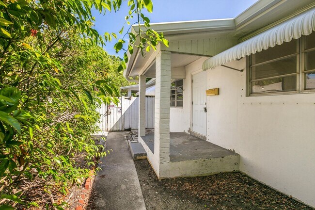 2421 Patterson Ave