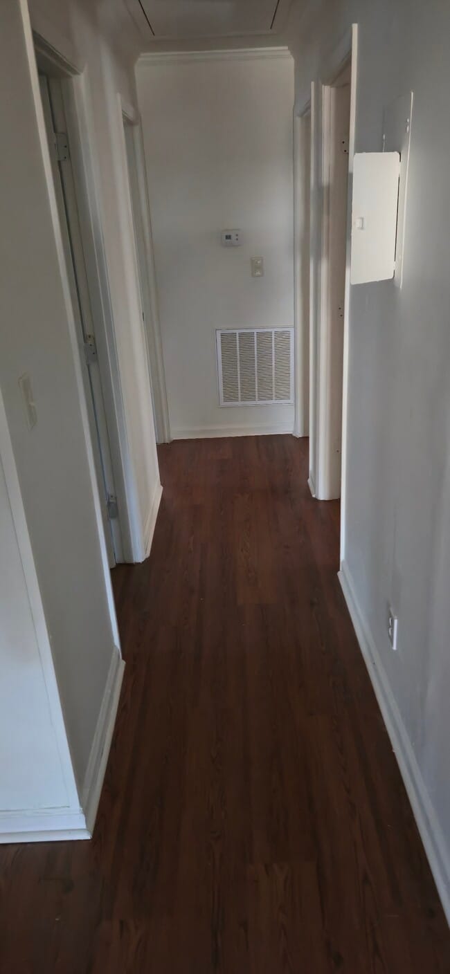 Photo - 133 Kings Ct Dr