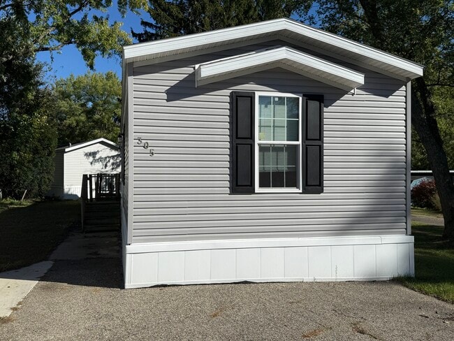 Building Photo - 305 Sheryl A Ln