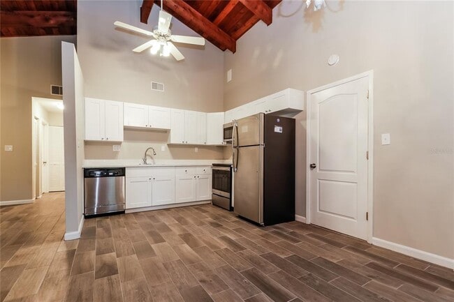 Photo - 2760 Hillsdale Ave Casa