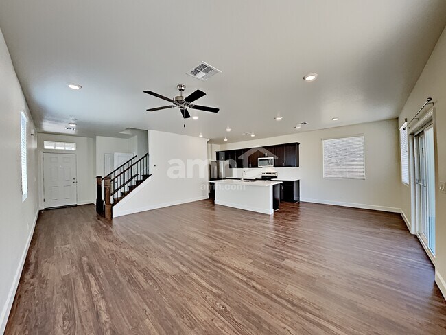 Photo - 1910 Macchia Ave