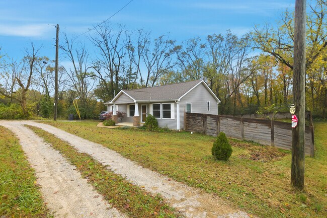 Photo - 3104 Husky Way