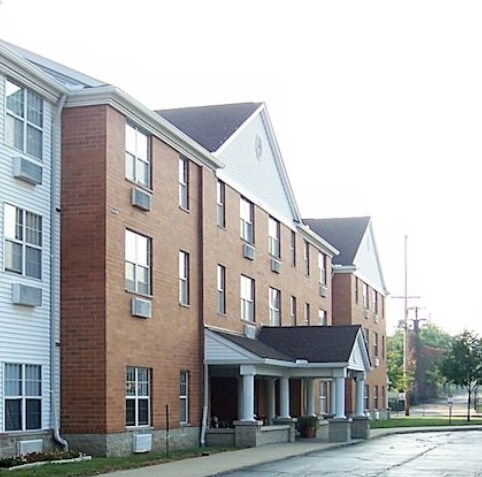 Holy Redeemer - Holy Redeemer Apartments