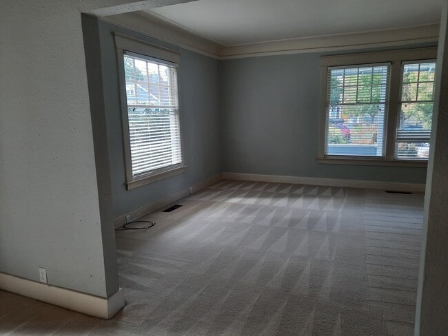 Photo - 145 S Franklin Ave Unidad B