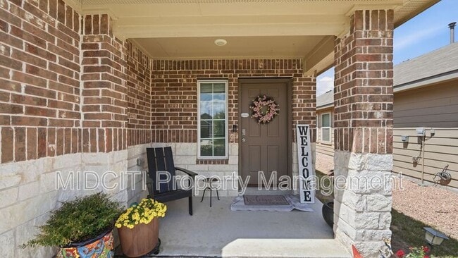 Photo - 2913 Brogan Creek