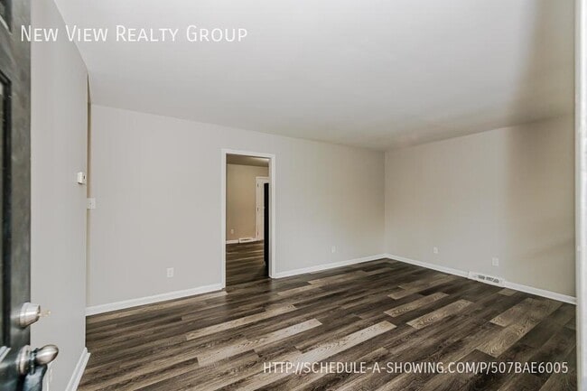 Photo - 735 Edgegreen Dr
