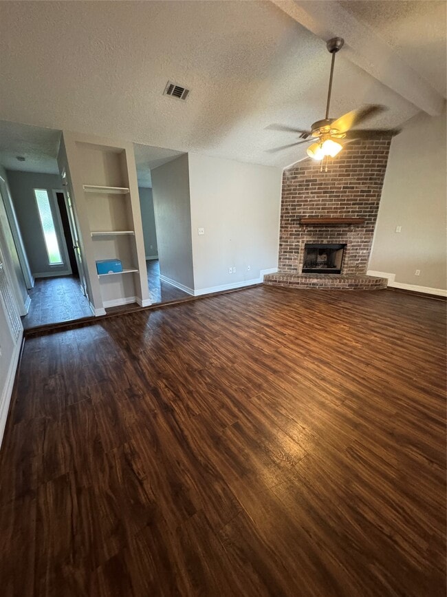 Building Photo - 16510 Oxnard Ln