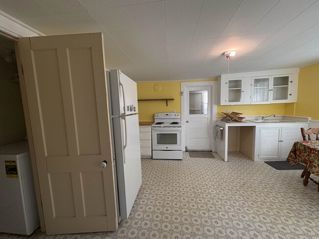 Photo - 477 Myers Rd