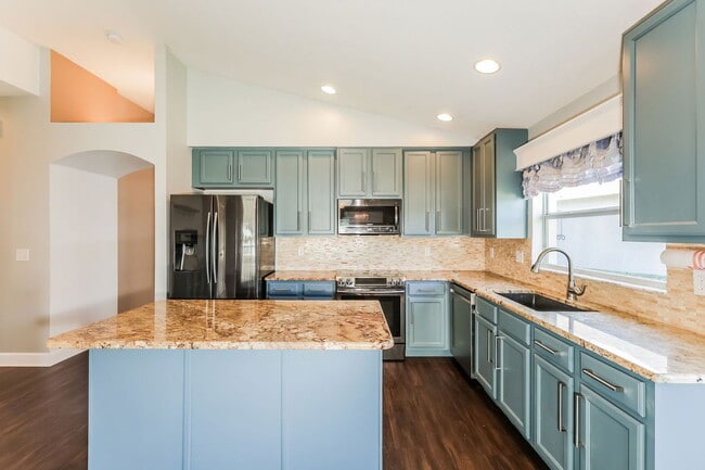 Photo - 6935 Runner Oak Dr