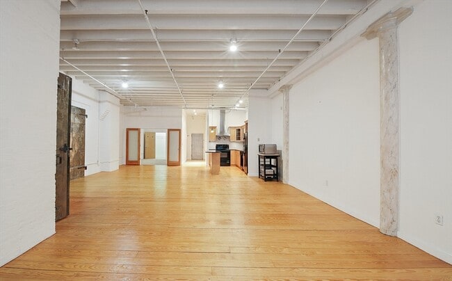 Building Photo - 107 South St Unit 3D