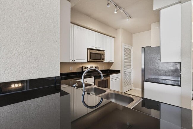 Photo - 8539 Gate Pkwy W