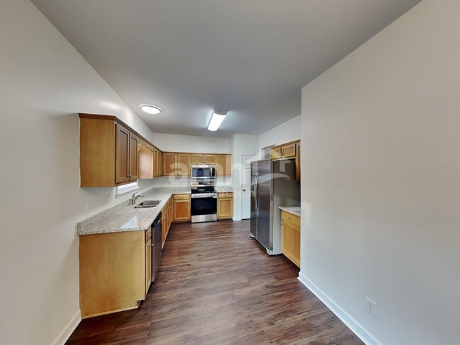 Photo - 3058 Romain Trail