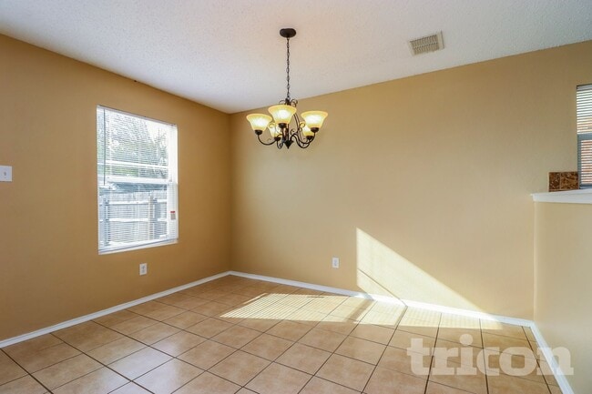 Photo - 4865 Waterford Dr