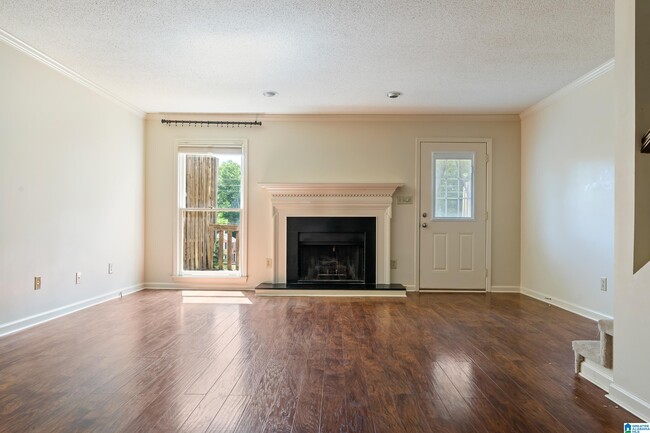 Photo - 1659 Ashwood Ln