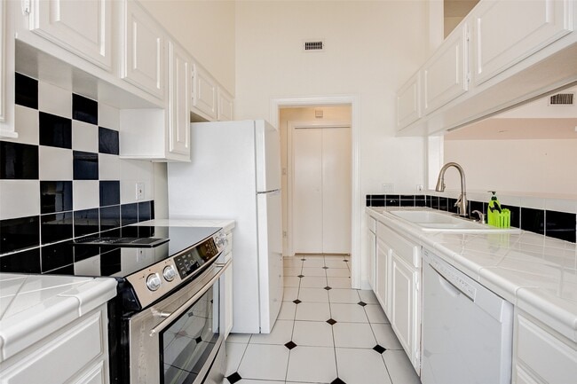 Photo - 2501 Driscoll St
