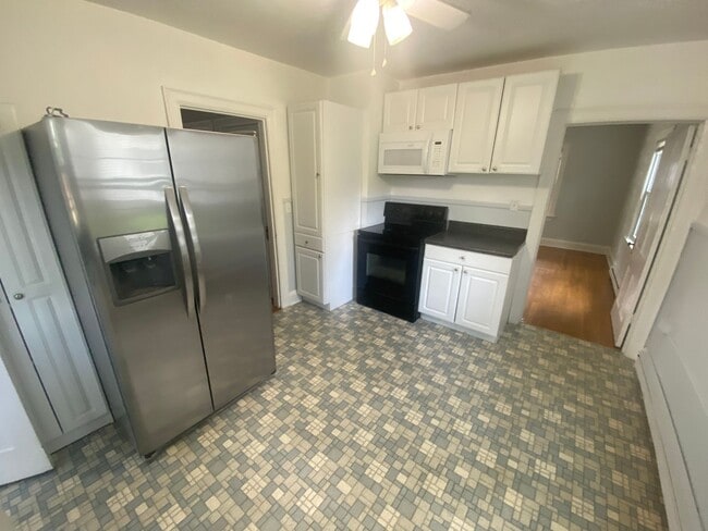 Photo - Blacksburg, 4 BR / 2 BA, Available for August move in