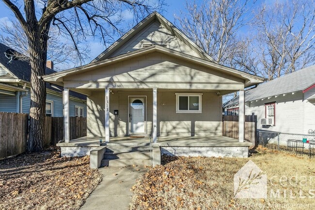 Building Photo - Single Family Home in Central Wichita