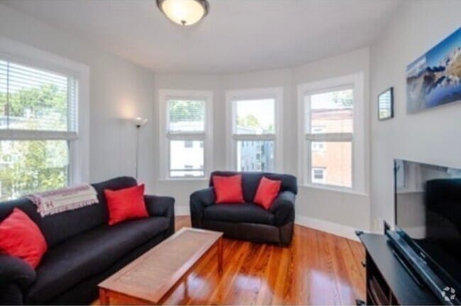 Building Photo - 6 Kenney St Unit 3 Rental