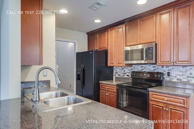 Photo - 17986 Restoration Cir