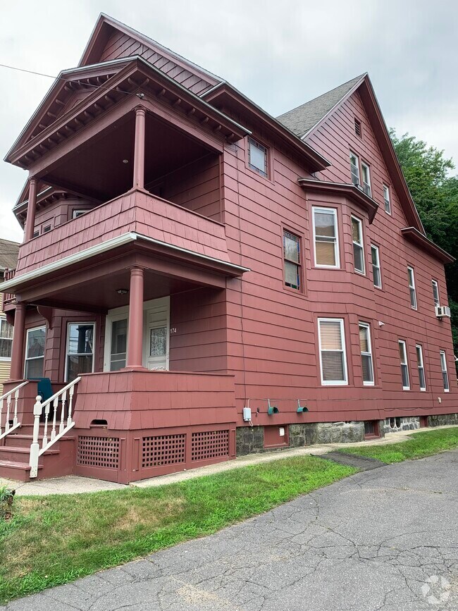 Building Photo - 174 Meadow St Unit 2 Rental