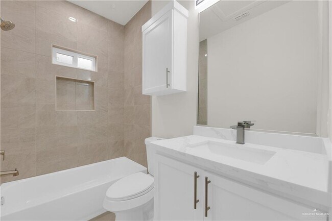 Photo - 15 E 24th St Unit 3