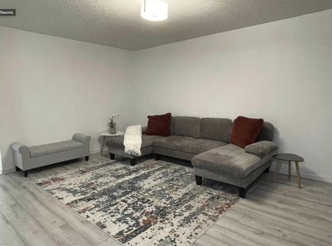 Photo - 227 Fanshaw Way Unit F