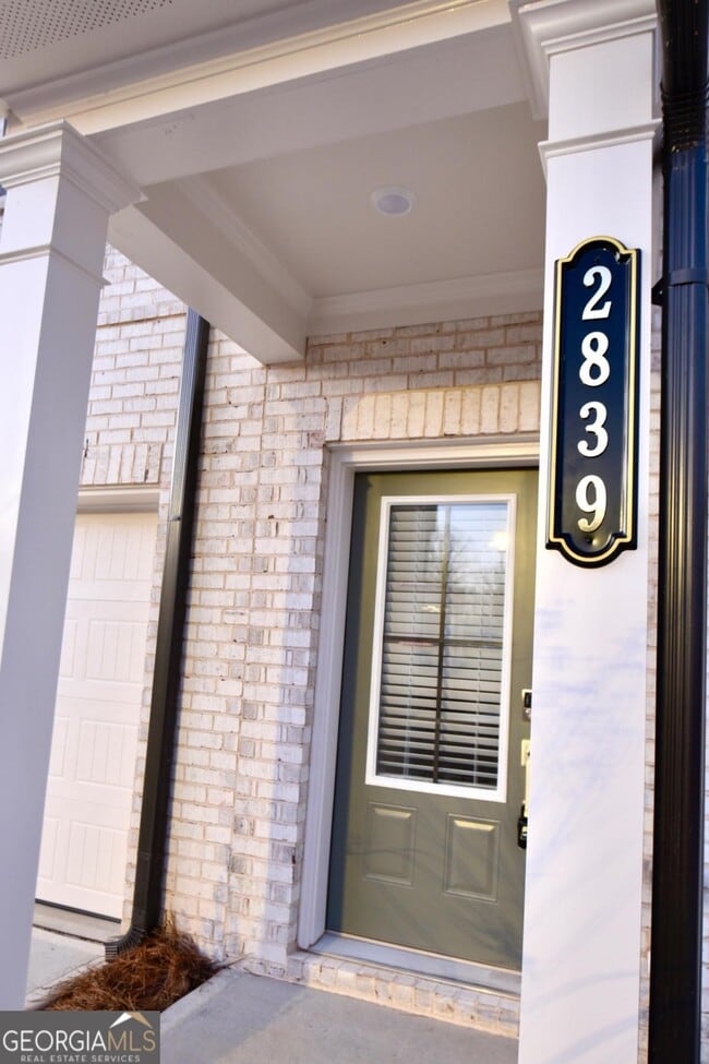 Photo - 2839 Rosehall Way