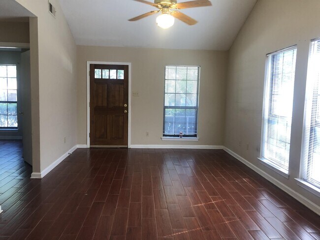 Photo - 6813 Maury Dr