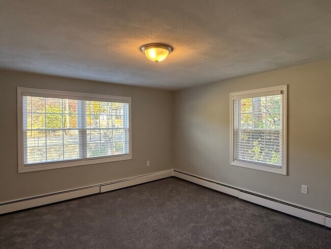 Photo - 484 Victory Hwy Unidad 3