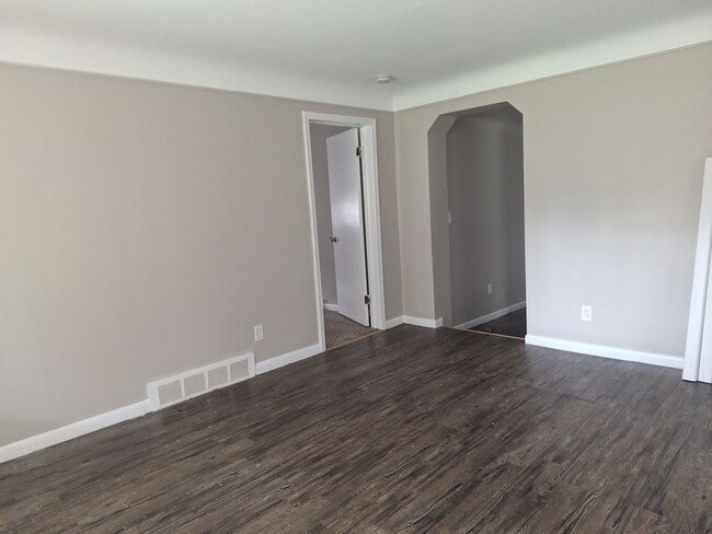 Photo - 13809 Julius Ave