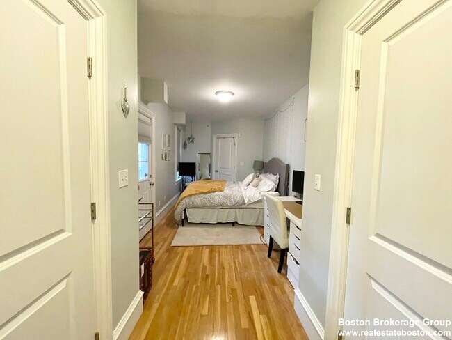 Photo - 27-29 Telegraph St. Unit 1 Unit 1