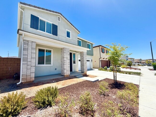 Photo - Move-In Ready 5 Bedroom Home with Solar & Large Loft