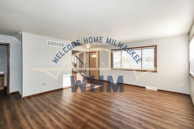 Photo - W170S7397 Parkland Dr