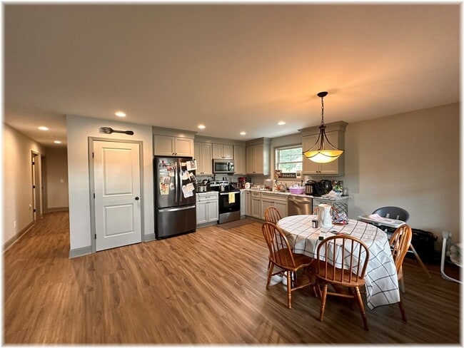 Photo - 300 Cottage Hl Ct