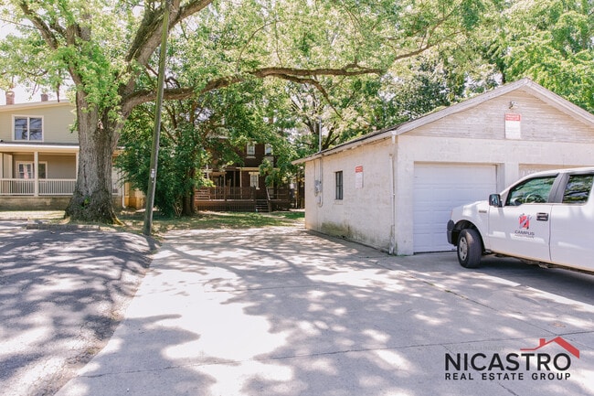 Photo - 182 E Lane Ave