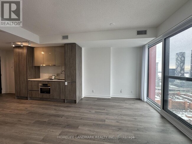 Photo - 180 Front St E Unit 4111