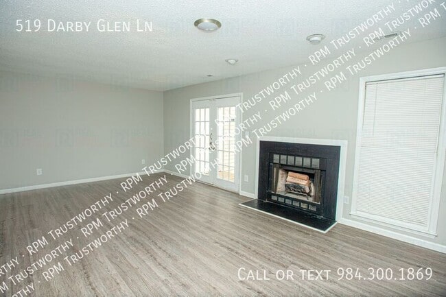 Photo - 519 Darby Glen Ln