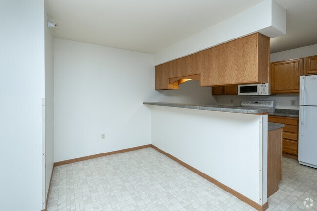 2BR, 1BA - 1,041SF - Dining Room