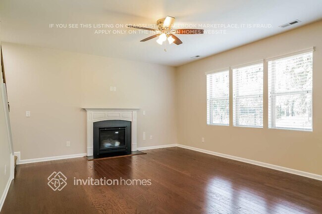 Photo - 2112 Longmont Dr