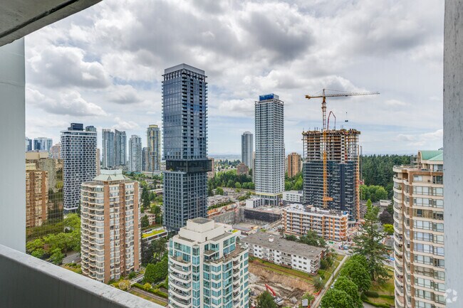 Studio - 589SF - Penthouse - Balcony - Burnaby Centre