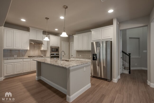 Photo - 3317 King Yon Wy