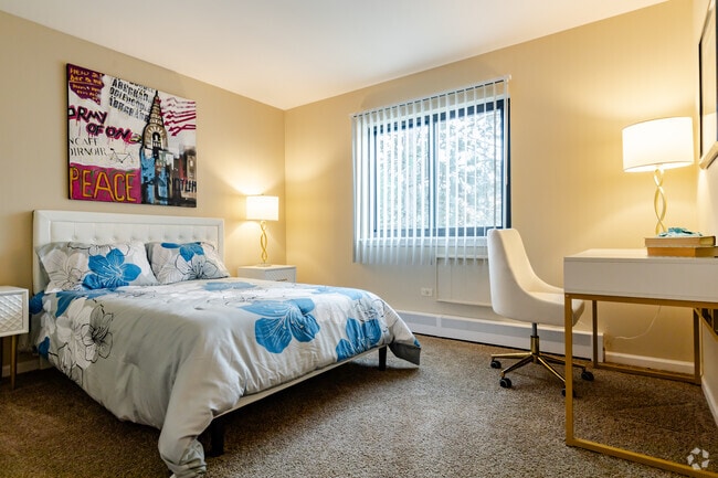 2nd Bedroom