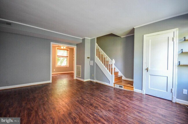 Photo - 1201 S Barton St