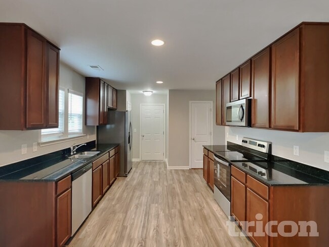 Photo - 113 Driftwood Ave