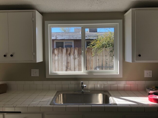 3138 E Ave Q4