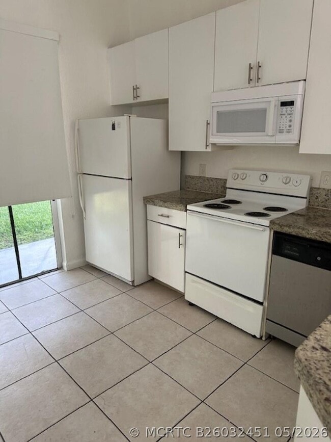 Photo - 1056 NE 39th Ave