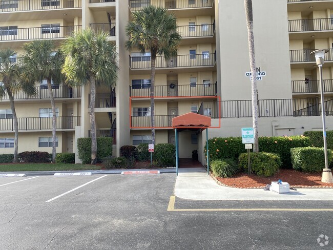 Building Photo - 3661 Via Poinciana Unit 211 Rental