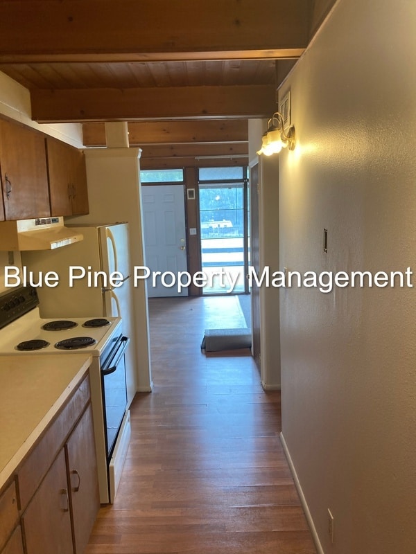 Photo - 390 W 14th St Unit 3